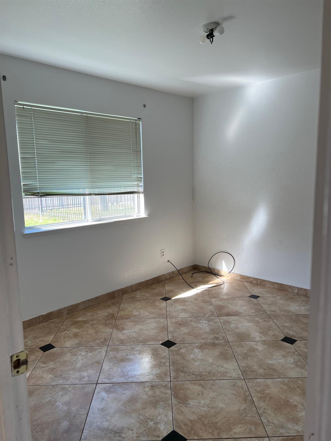 Detail Gallery Image 12 of 12 For 6072 Preakness Dr, Riverbank,  CA 95367 - 4 Beds | 2 Baths