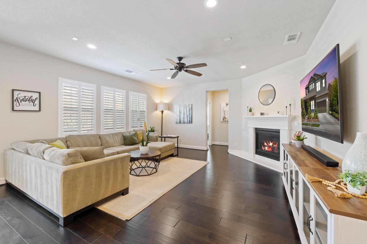 Detail Gallery Image 25 of 70 For 976 S Modena St, Mountain House,  CA 95391 - 6 Beds | 4/1 Baths