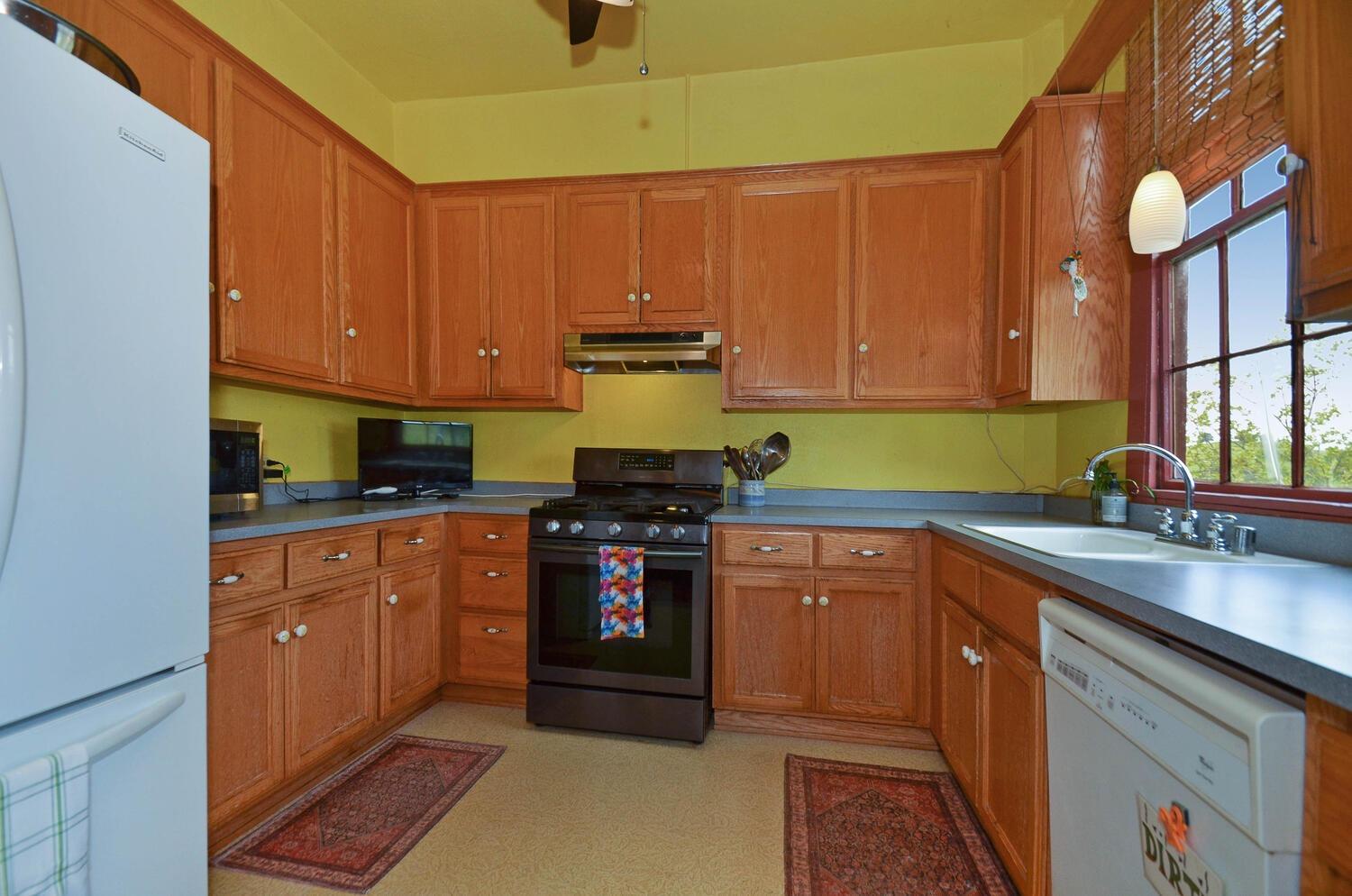 Detail Gallery Image 11 of 73 For 14849 Bunker Hill Rd, Amador City,  CA 95601 - 3 Beds | 2 Baths