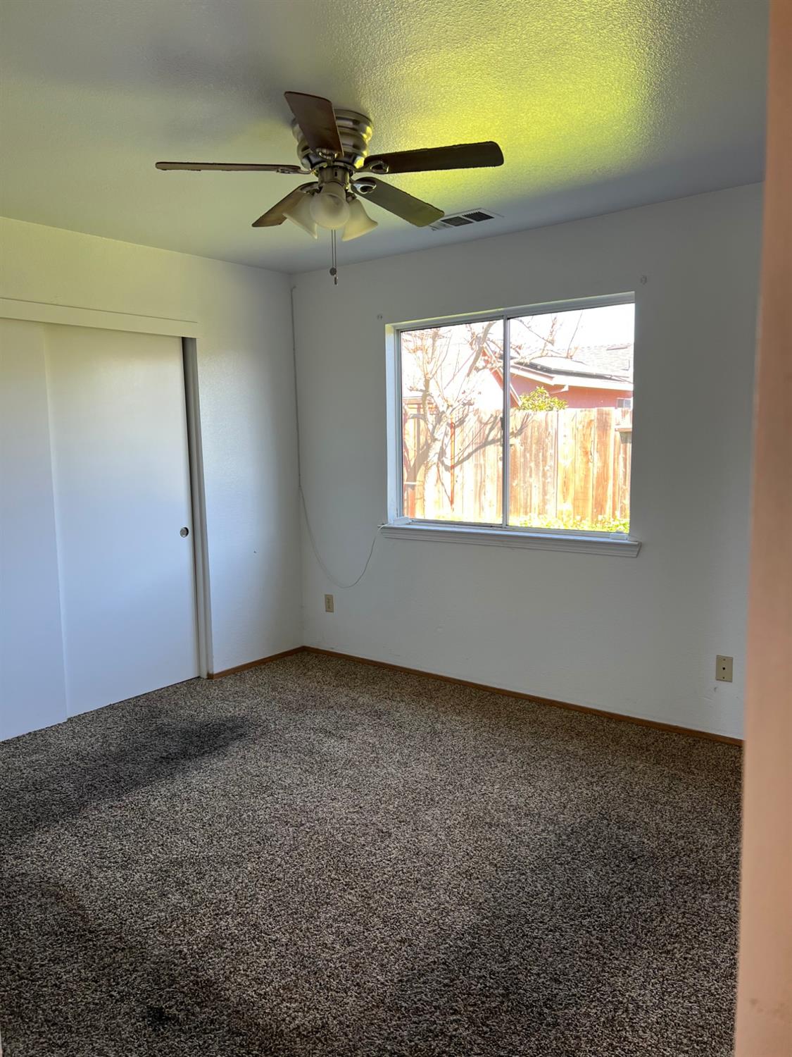 Detail Gallery Image 2 of 12 For 6072 Preakness Dr, Riverbank,  CA 95367 - 4 Beds | 2 Baths