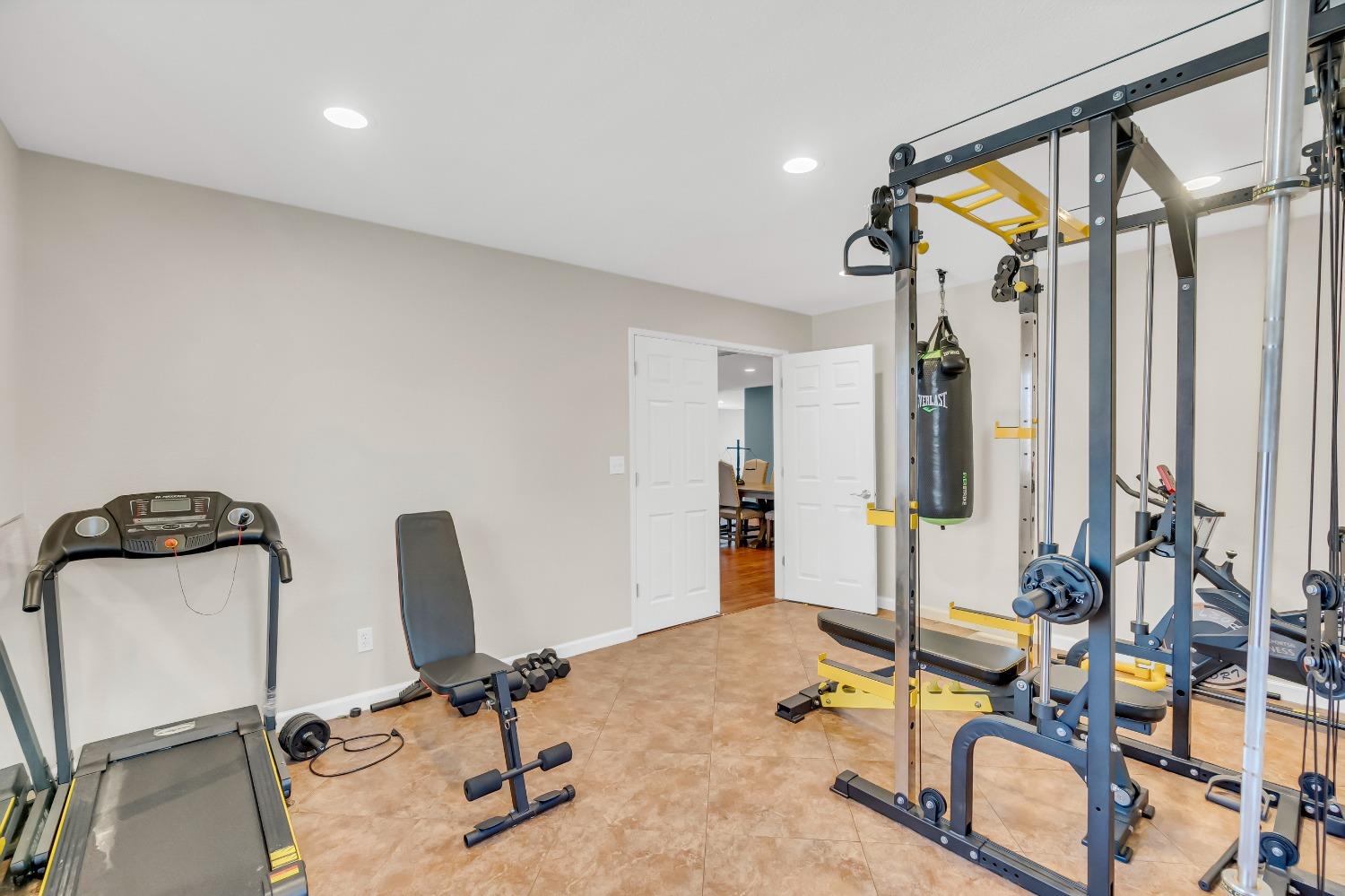 Detail Gallery Image 15 of 40 For 10961 Woolwich Way, Mather,  CA 95655 - 5 Beds | 3 Baths