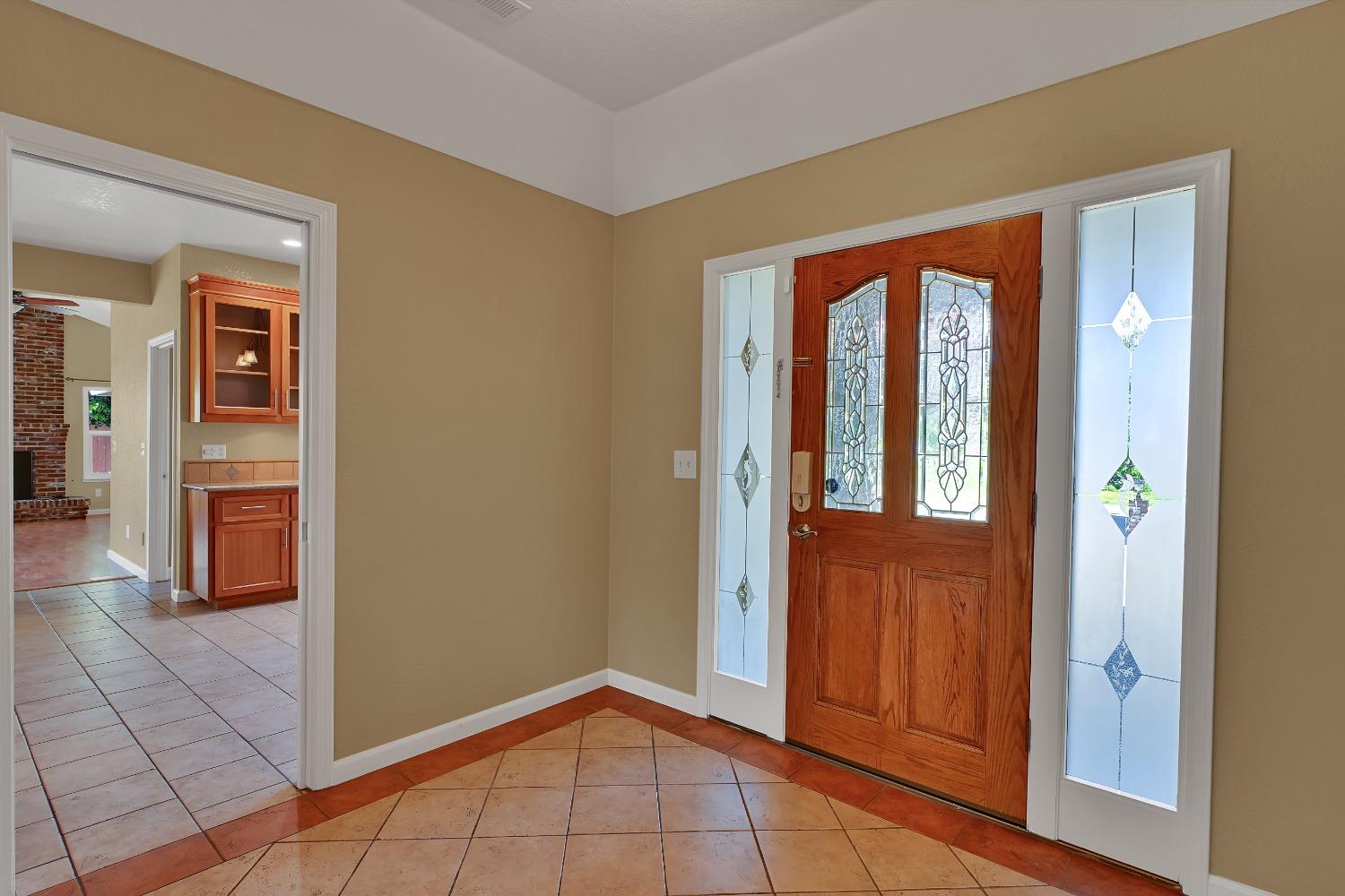 Detail Gallery Image 11 of 71 For 722 Mariner  Loop, Yuba City,  CA 95991 - 4 Beds | 2/1 Baths