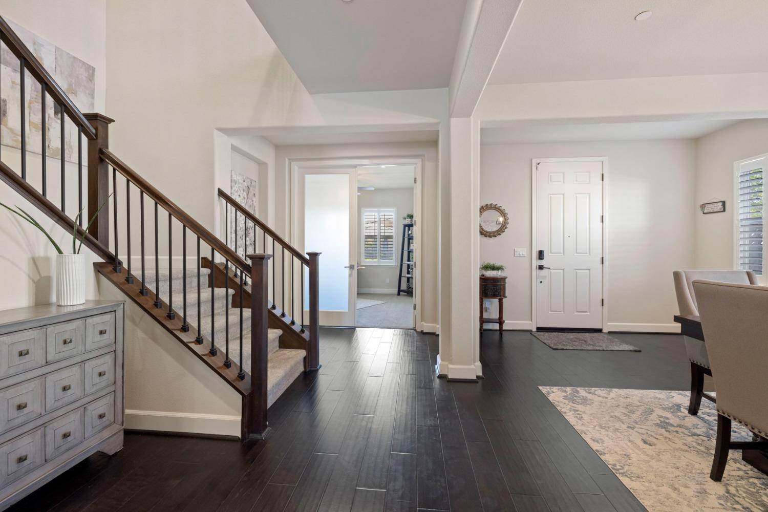 Detail Gallery Image 14 of 70 For 976 S Modena St, Mountain House,  CA 95391 - 6 Beds | 4/1 Baths