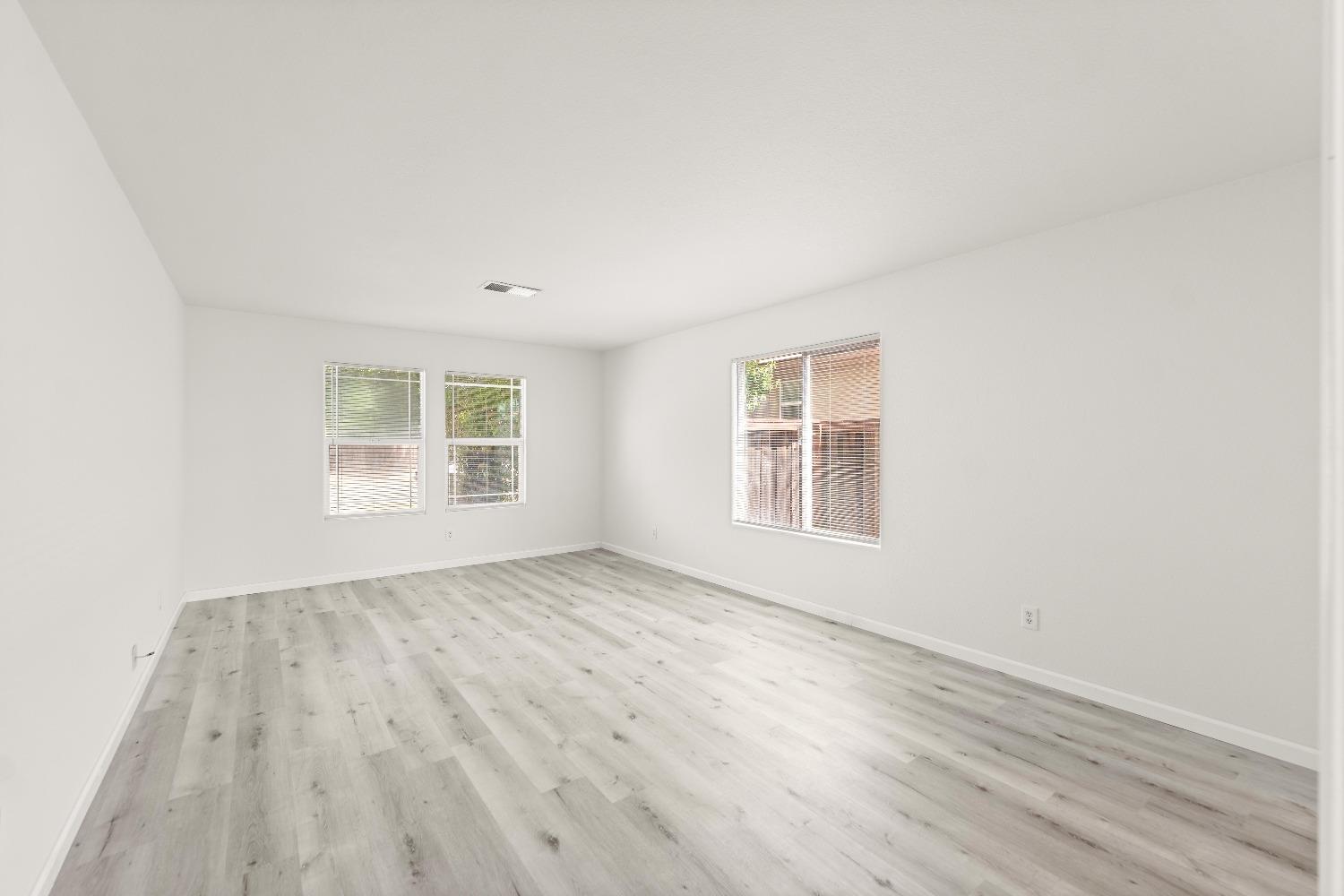 Detail Gallery Image 19 of 70 For 1530 Maryclair Dr, Olivehurst,  CA 95961 - 4 Beds | 2/1 Baths