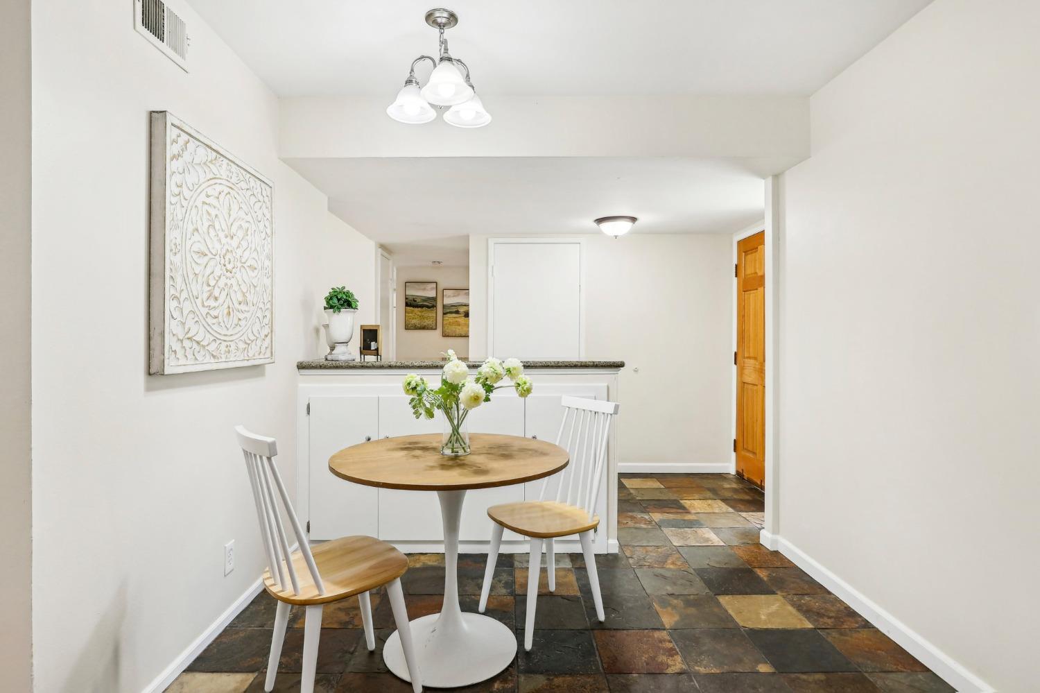 El Burlon Circle, Rancho Cordova, California image 9