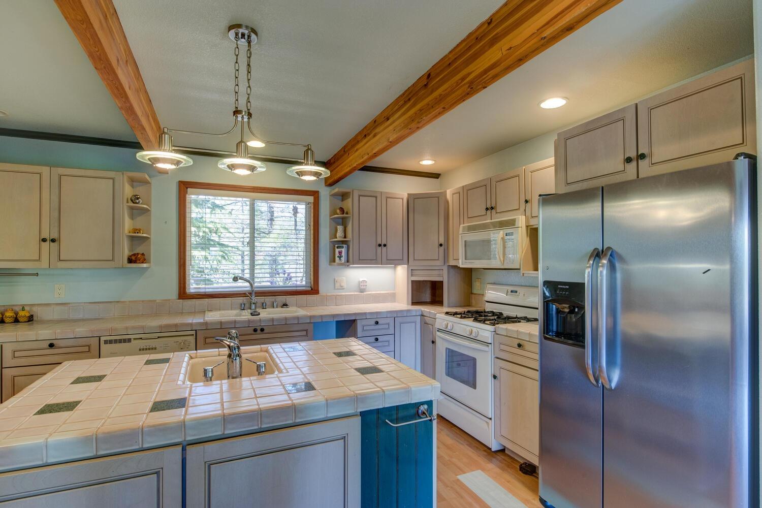 Detail Gallery Image 16 of 76 For 9413 E Ponderosa Way, Coulterville,  CA 95311 - 3 Beds | 2 Baths
