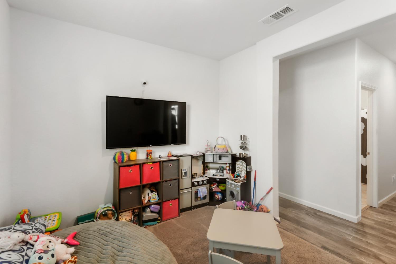 Detail Gallery Image 23 of 40 For 667 Crow Creek Dr, Galt,  CA 95632 - 4 Beds | 2 Baths