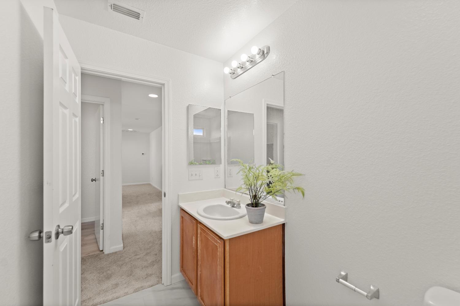 Detail Gallery Image 49 of 70 For 1530 Maryclair Dr, Olivehurst,  CA 95961 - 4 Beds | 2/1 Baths