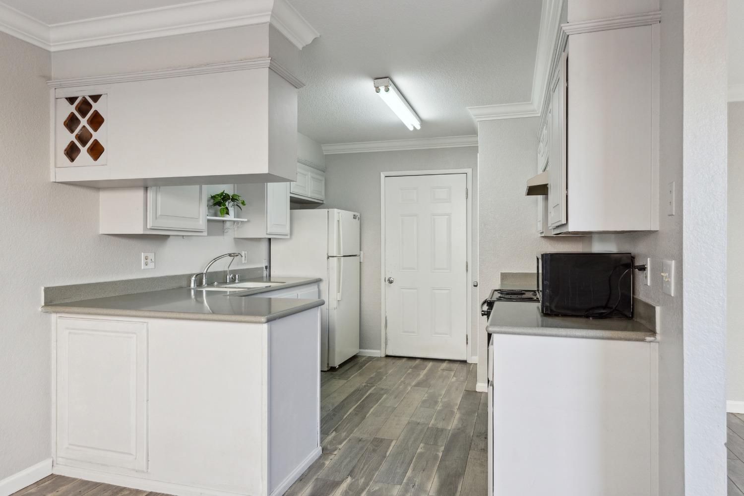 Detail Gallery Image 12 of 36 For 530 N Lincoln Ave, Manteca,  CA 95336 - 3 Beds | 2/1 Baths