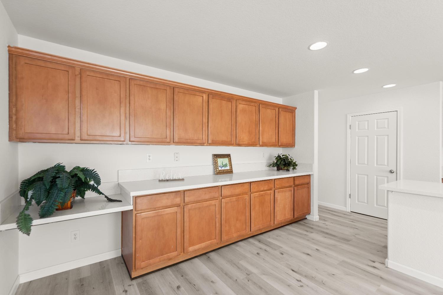 Detail Gallery Image 25 of 70 For 1530 Maryclair Dr, Olivehurst,  CA 95961 - 4 Beds | 2/1 Baths