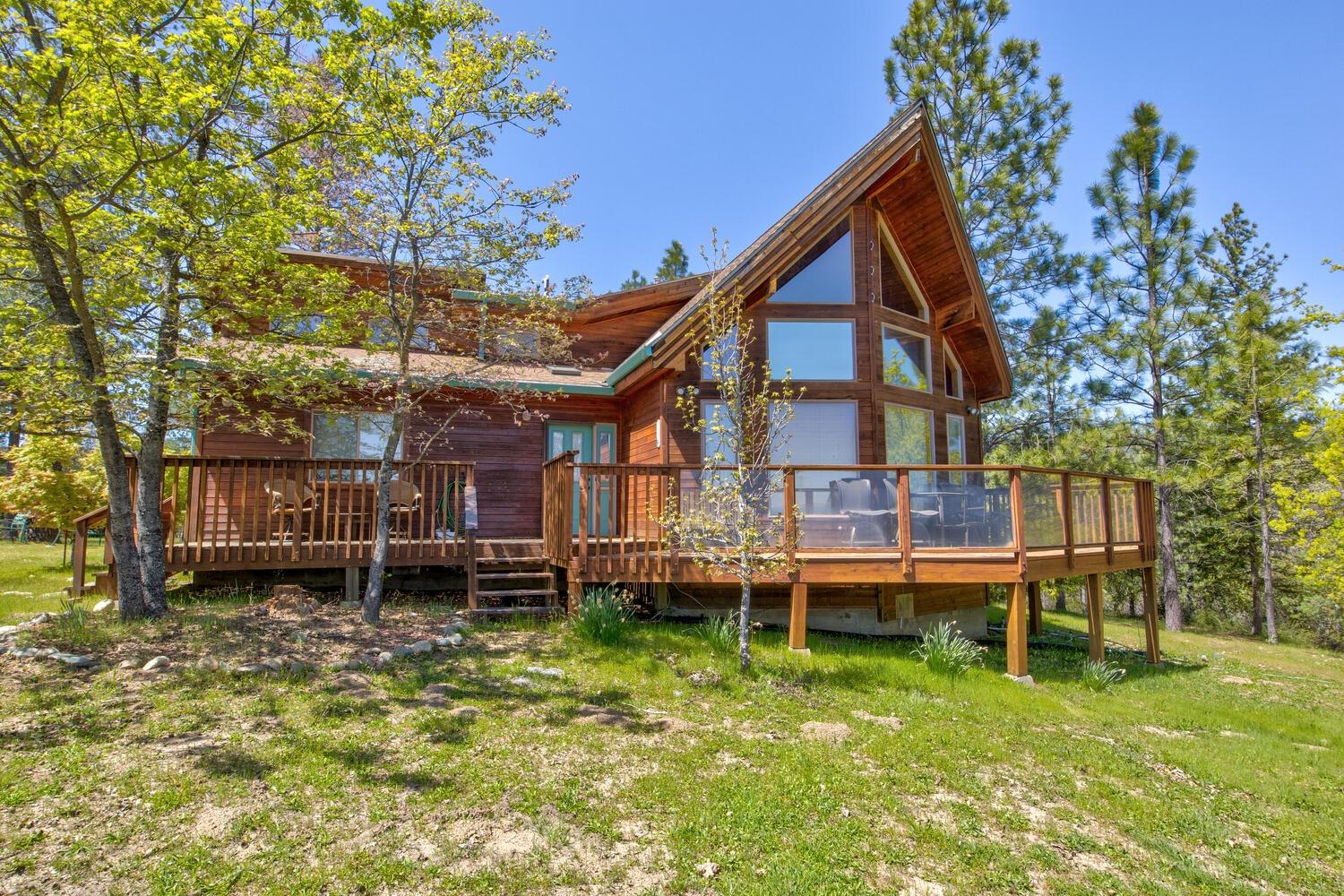 Detail Gallery Image 1 of 76 For 9413 E Ponderosa Way, Coulterville,  CA 95311 - 3 Beds | 2 Baths