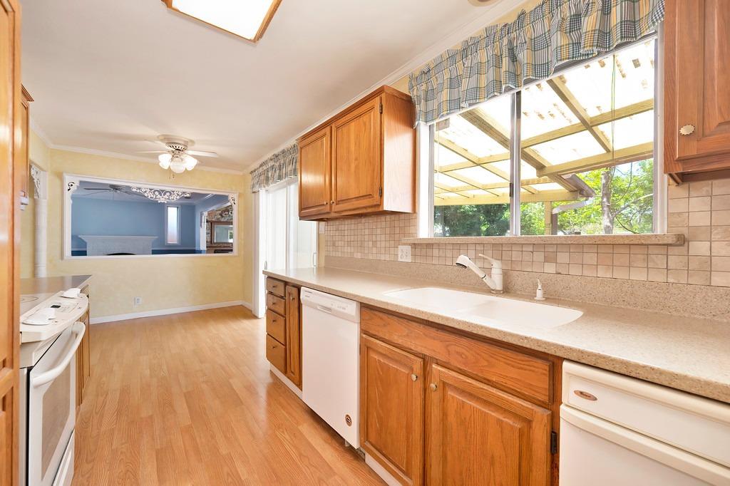 Whitney Avenue, Carmichael, California image 15