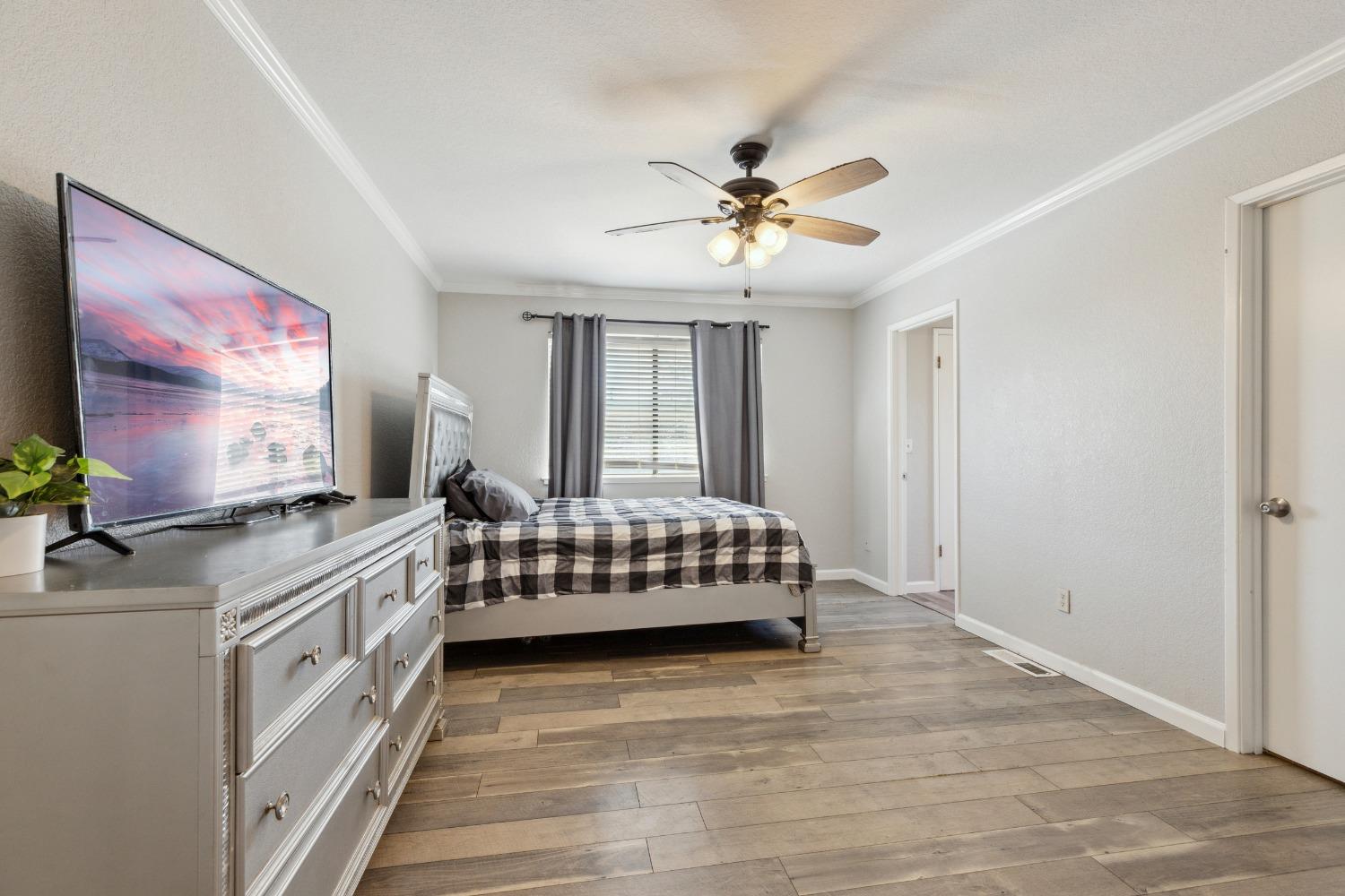 Detail Gallery Image 23 of 36 For 530 N Lincoln Ave, Manteca,  CA 95336 - 3 Beds | 2/1 Baths