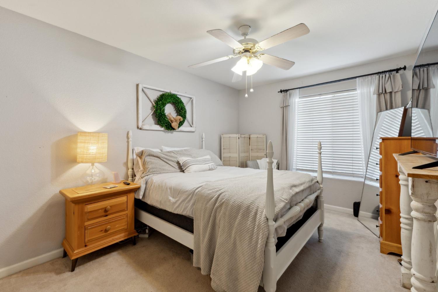 Detail Gallery Image 14 of 18 For 2932 Saginaw Ave, Clovis,  CA 93611 - 4 Beds | 2 Baths