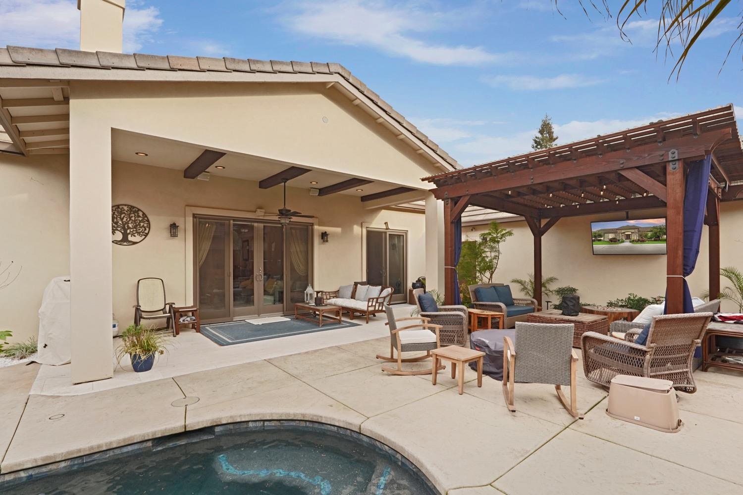 Detail Gallery Image 43 of 63 For 1033 Bridgetowne Dr, Lodi,  CA 95242 - 3 Beds | 3 Baths