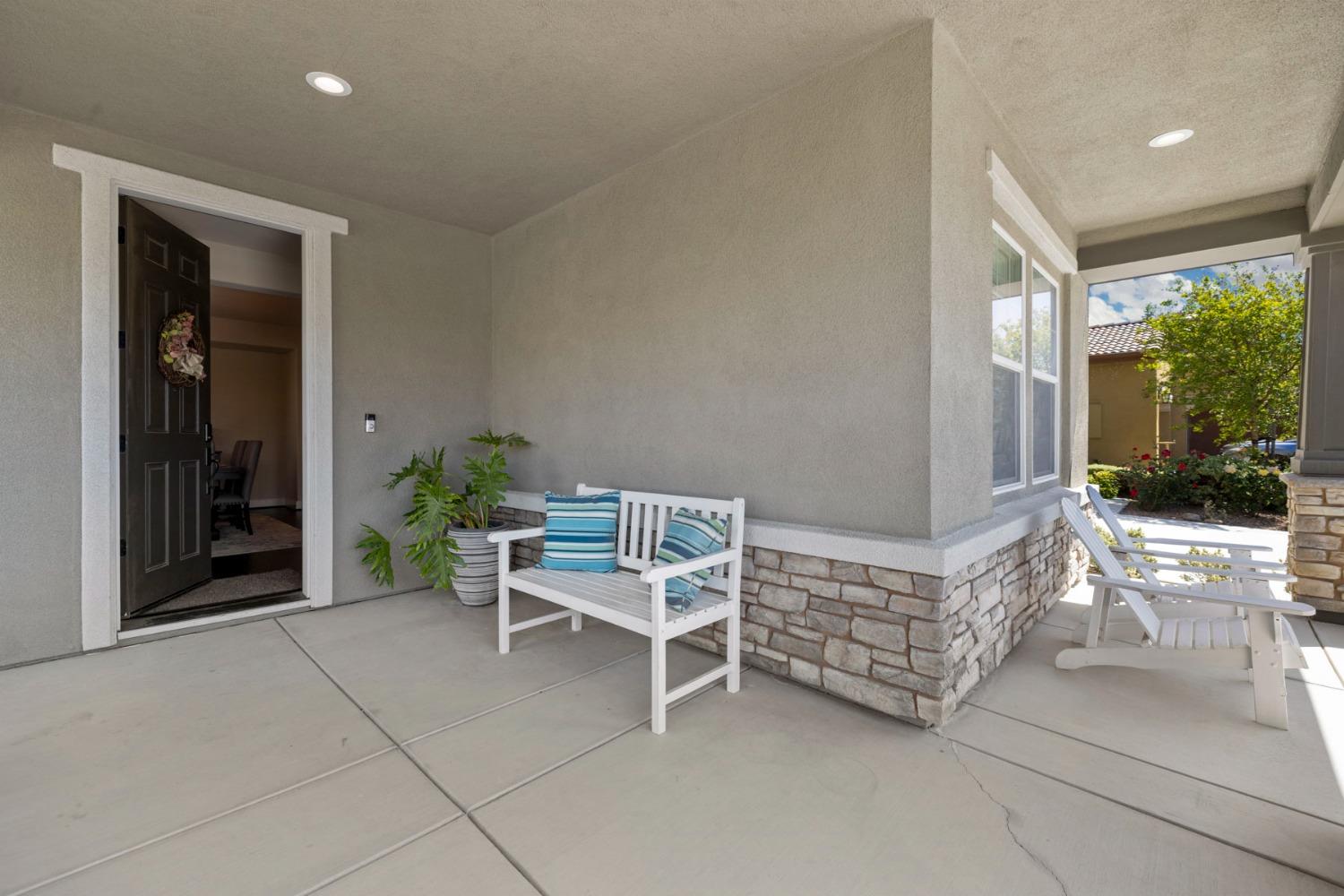 Detail Gallery Image 10 of 70 For 976 S Modena St, Mountain House,  CA 95391 - 6 Beds | 4/1 Baths