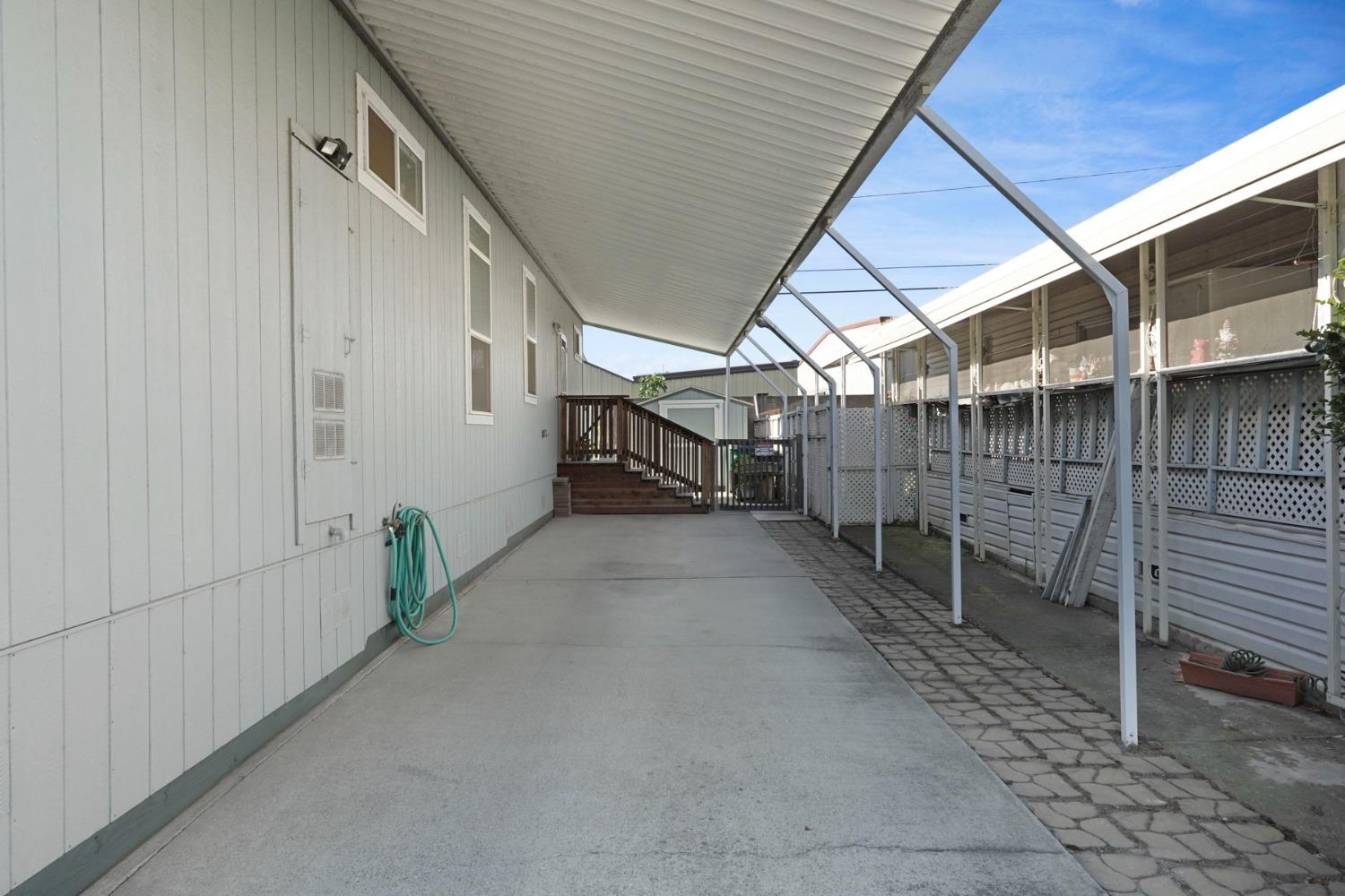 Detail Gallery Image 4 of 26 For 90 Buena Vista Dr, Lodi,  CA 95240 - 2 Beds | 2 Baths