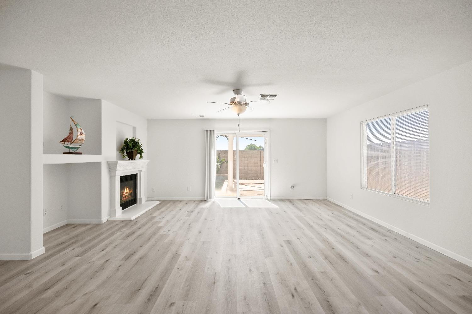 Detail Gallery Image 34 of 70 For 1530 Maryclair Dr, Olivehurst,  CA 95961 - 4 Beds | 2/1 Baths