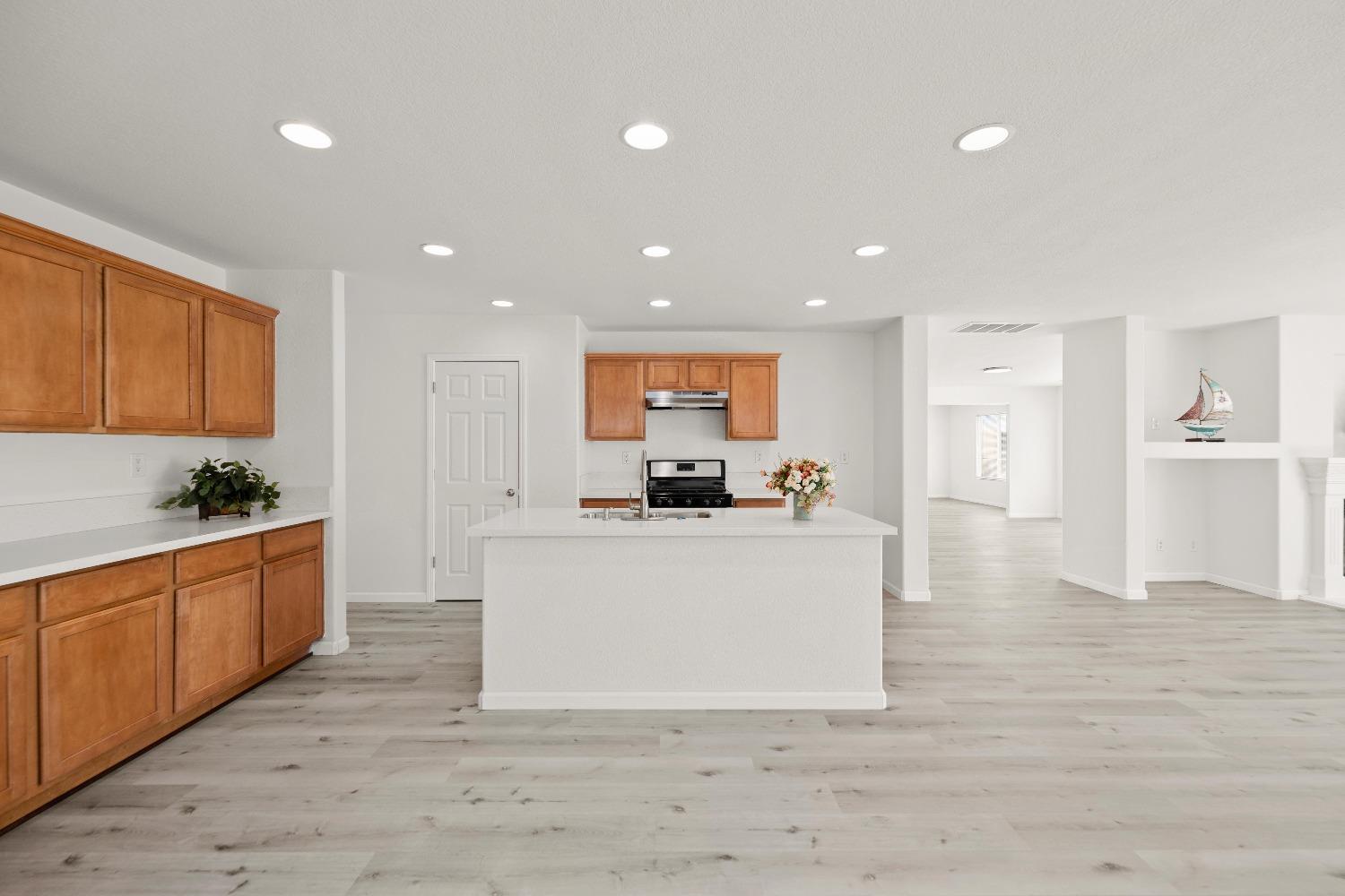 Detail Gallery Image 26 of 70 For 1530 Maryclair Dr, Olivehurst,  CA 95961 - 4 Beds | 2/1 Baths