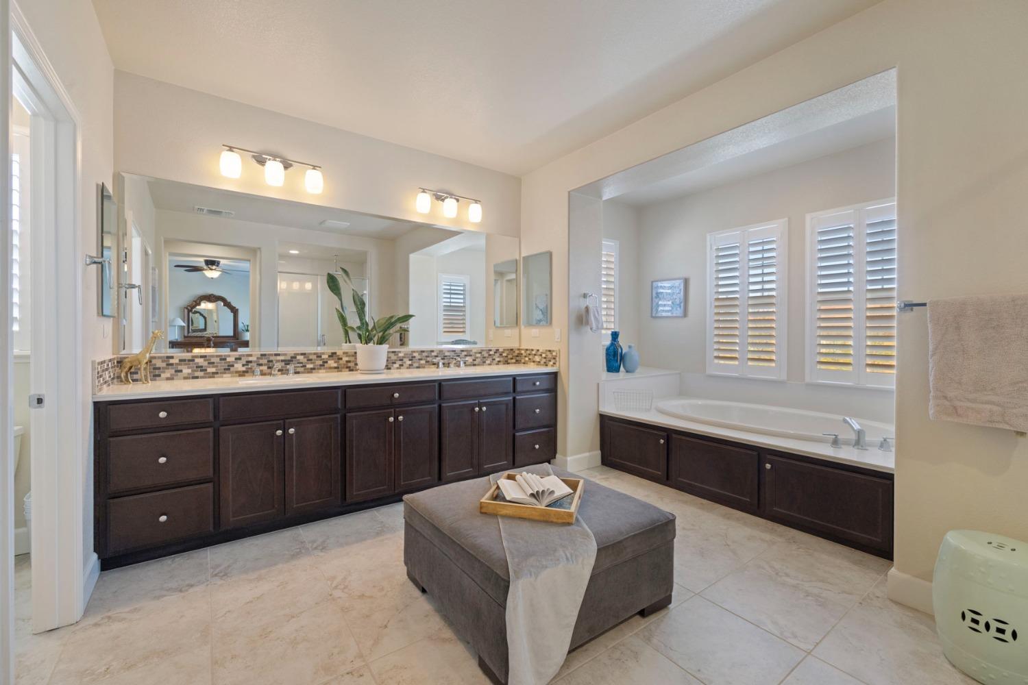 Detail Gallery Image 47 of 70 For 976 S Modena St, Mountain House,  CA 95391 - 6 Beds | 4/1 Baths