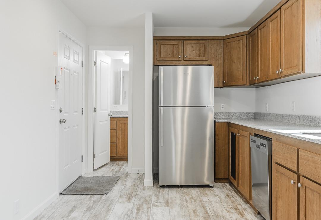 Detail Gallery Image 5 of 9 For 1550 162nd Ave 47, San Leandro,  CA 94578 - 1 Beds | 1 Baths