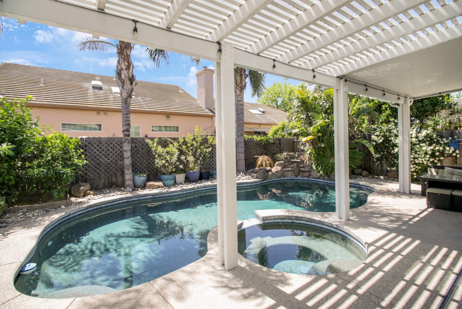 Detail Gallery Image 56 of 63 For 9004 Cobble Crest Dr, Sacramento,  CA 95829 - 5 Beds | 3 Baths