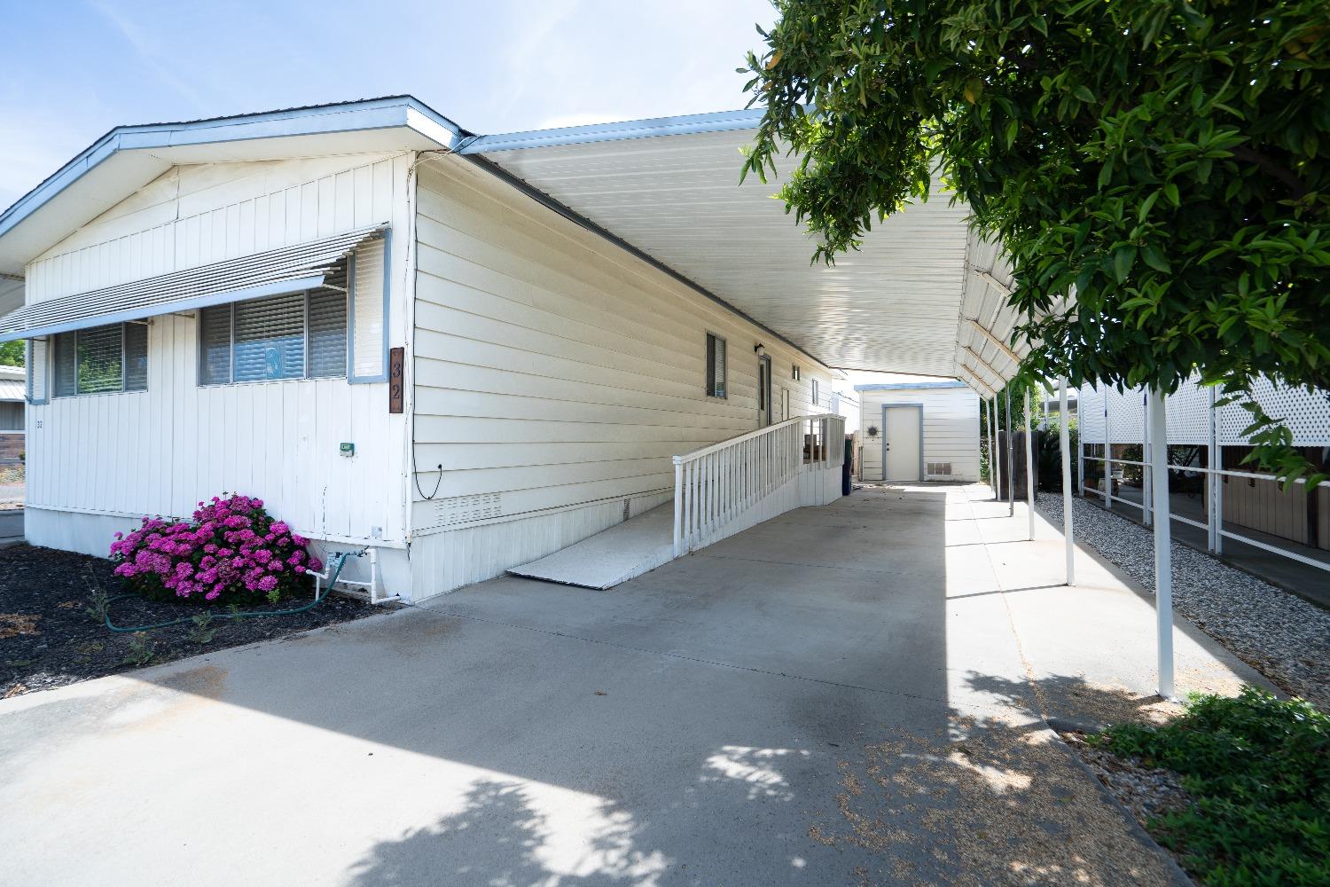 Detail Gallery Image 2 of 13 For 2307 Oakdale Road 32, Modesto,  CA 95355 - 2 Beds | 2 Baths