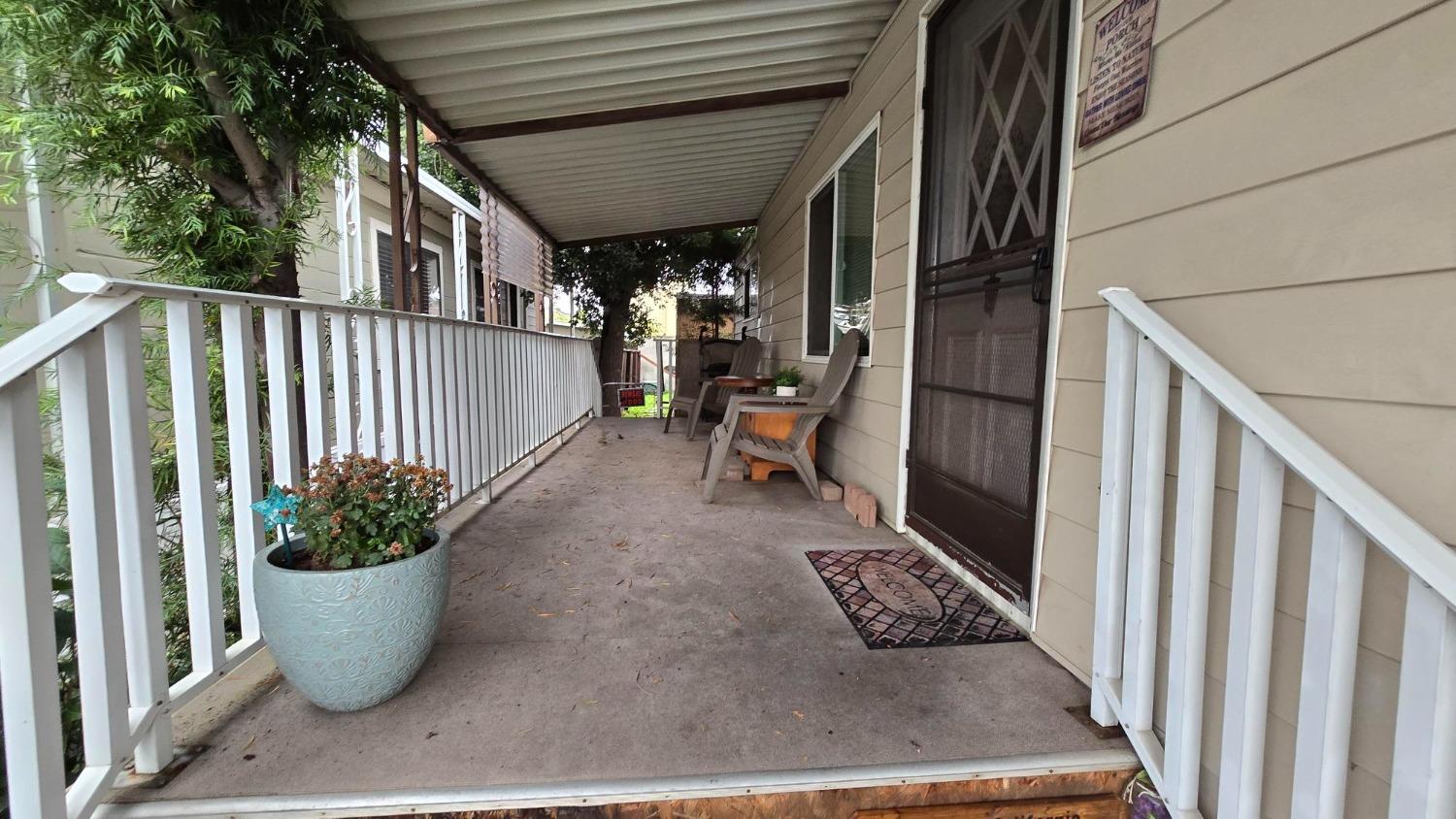 Detail Gallery Image 4 of 20 For 150 Pestana Ave 21, Manteca,  CA 95633 - 2 Beds | 1/1 Baths