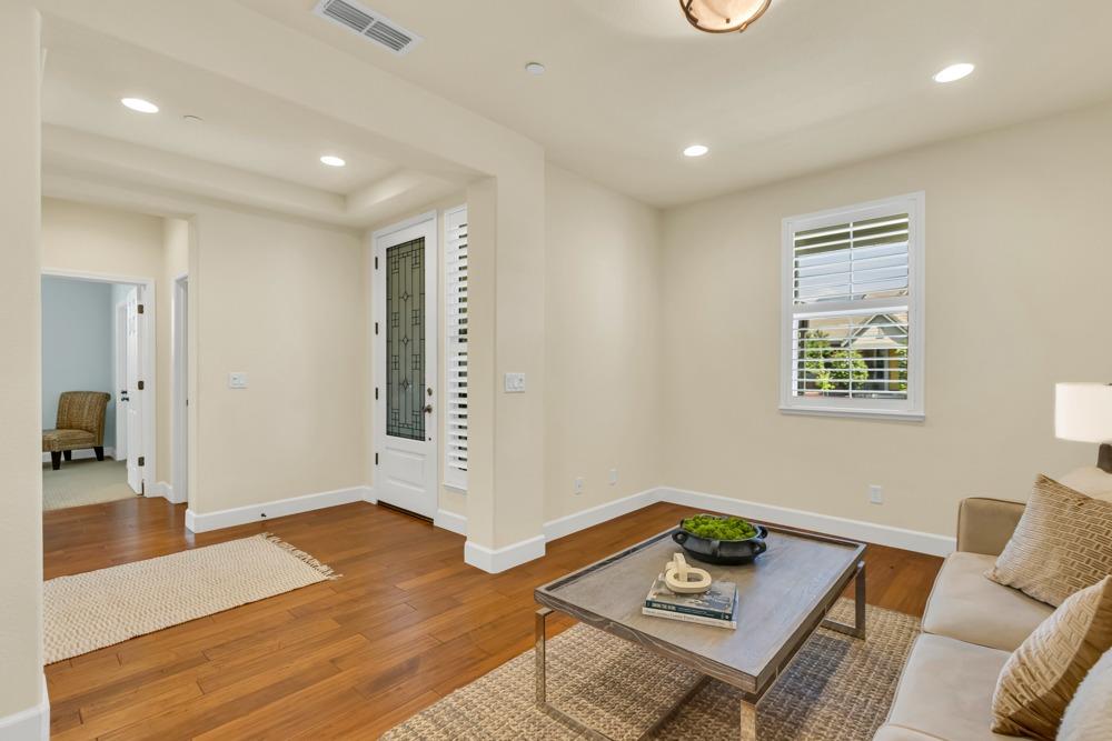 Detail Gallery Image 13 of 82 For 2312 Foster Ct, Woodland,  CA 95776 - 3 Beds | 2/1 Baths