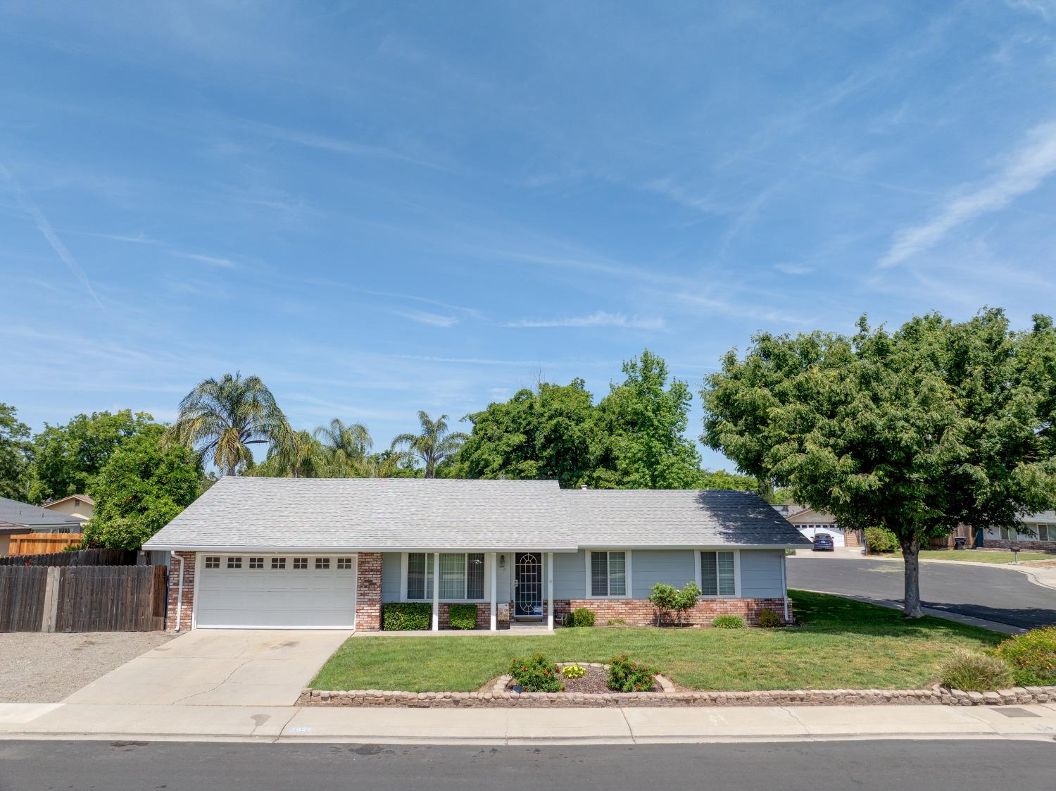 Darlene Lane, Modesto, California image 1