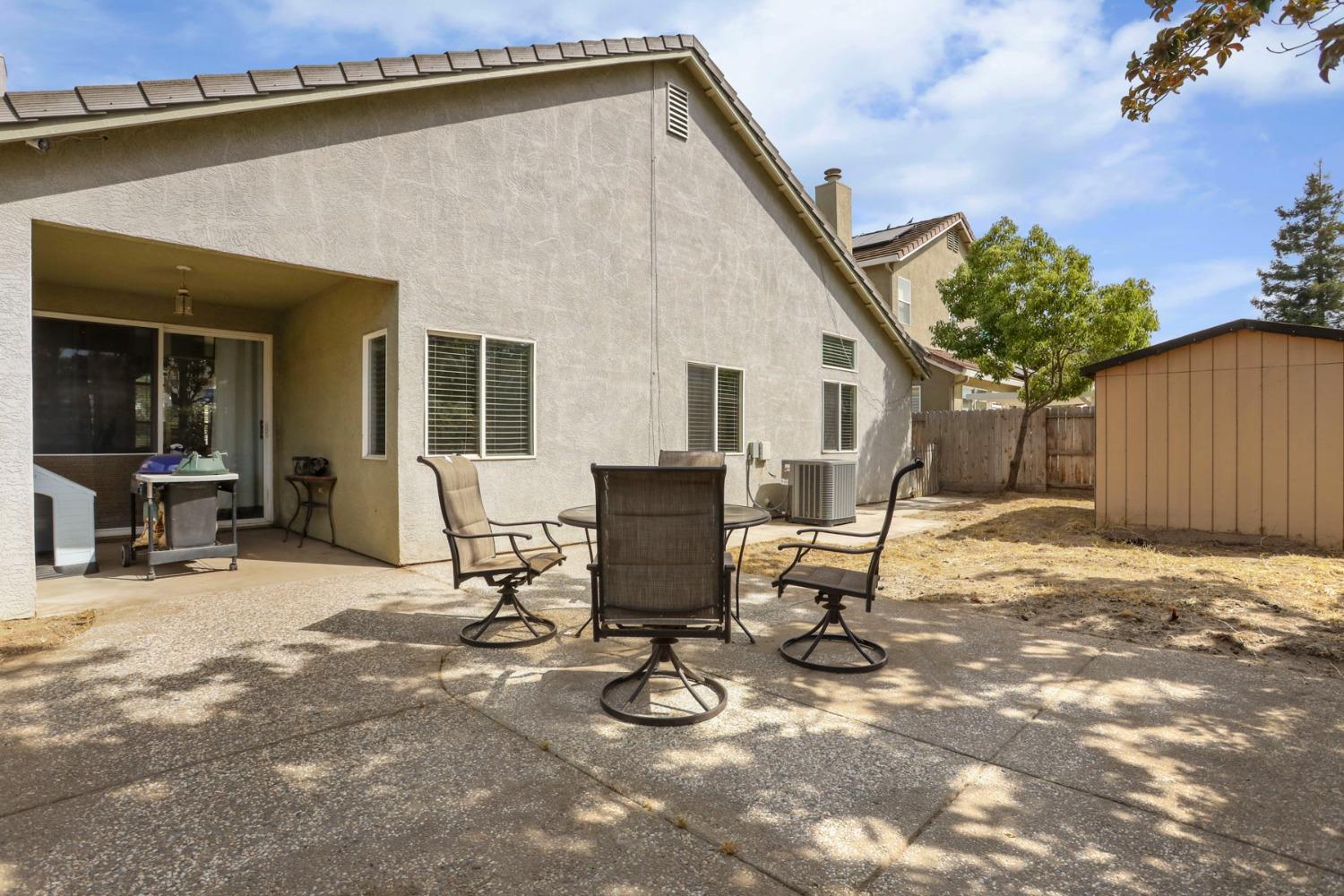Detail Gallery Image 38 of 40 For 2039 London Ave, Manteca,  CA 95336 - 4 Beds | 2 Baths