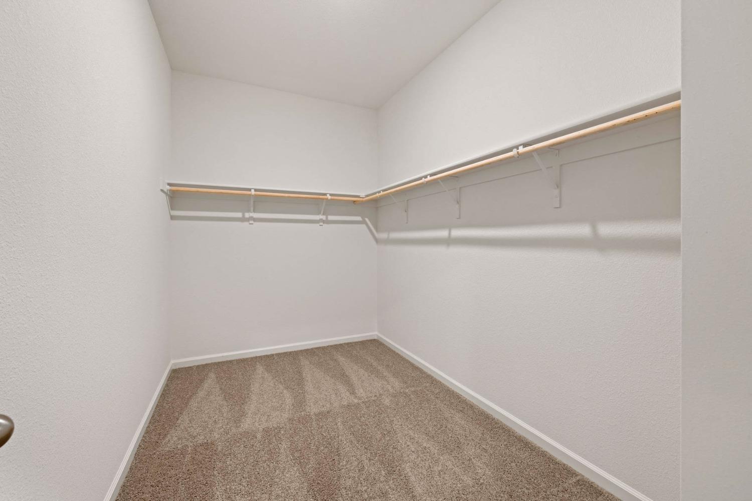 Detail Gallery Image 6 of 11 For 3112 Aerosmith Way, Stockton,  CA 95212 - 3 Beds | 2 Baths