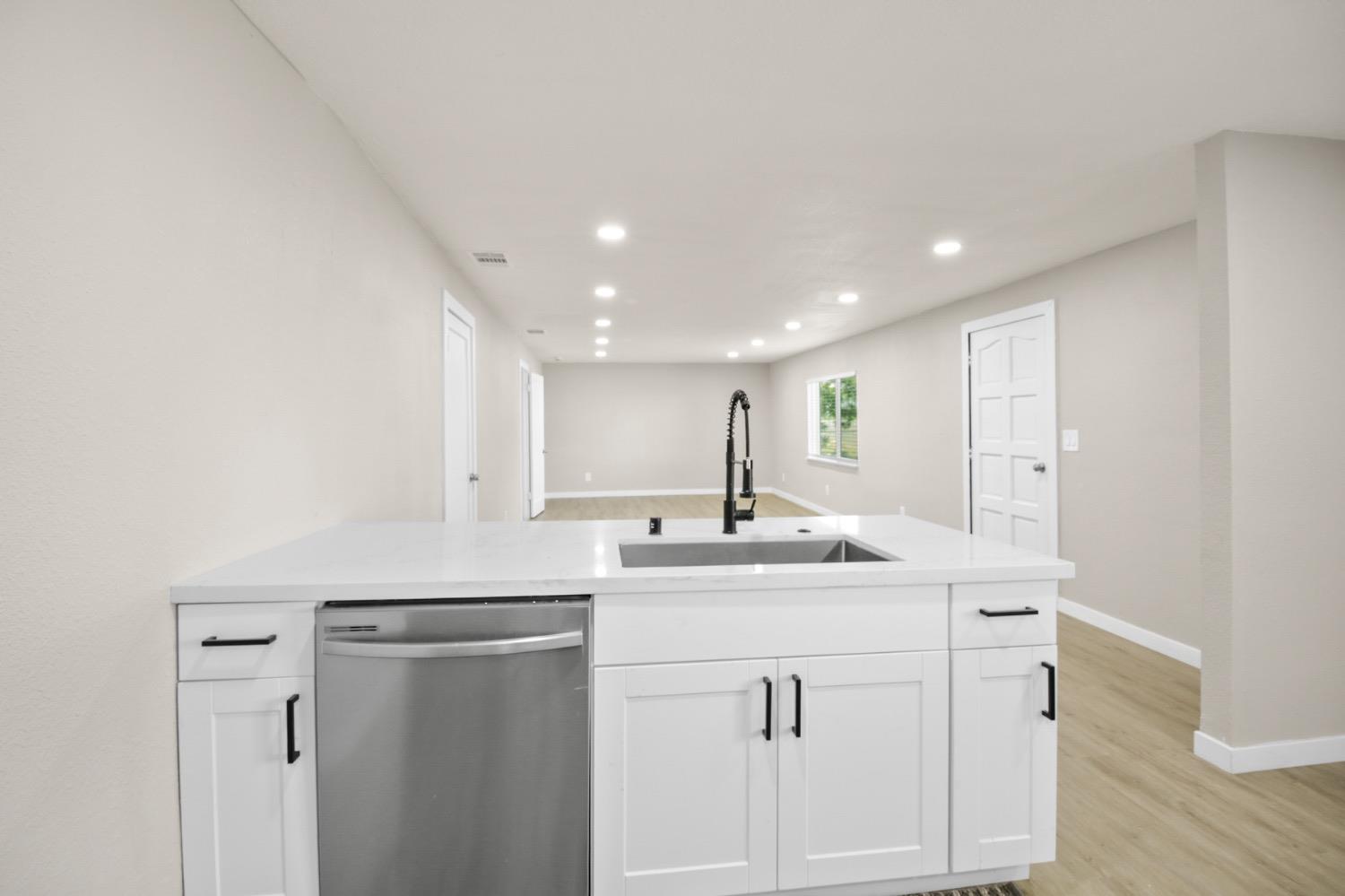 Detail Gallery Image 11 of 33 For 18826 Ca-113, Knights Landing,  CA 95645 - 3 Beds | 1 Baths