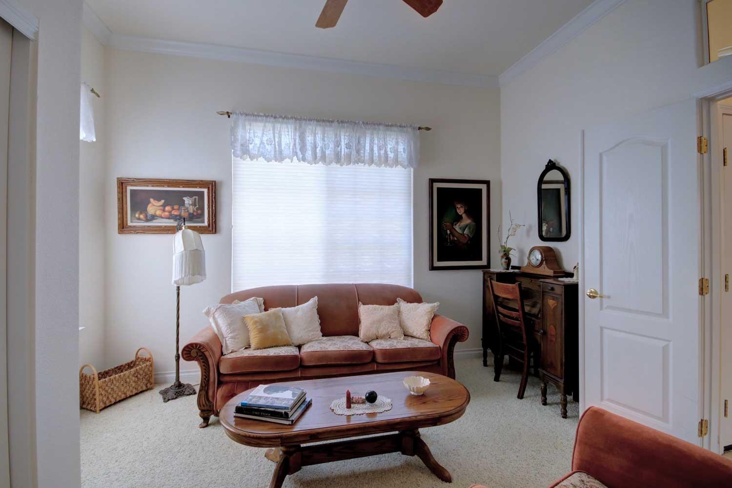 Detail Gallery Image 7 of 37 For 12020 Gold Arbor Ln, Gold River,  CA 95670 - 3 Beds | 2 Baths