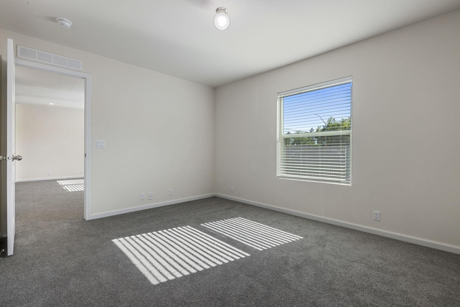 California Avenue, Modesto, California image 20
