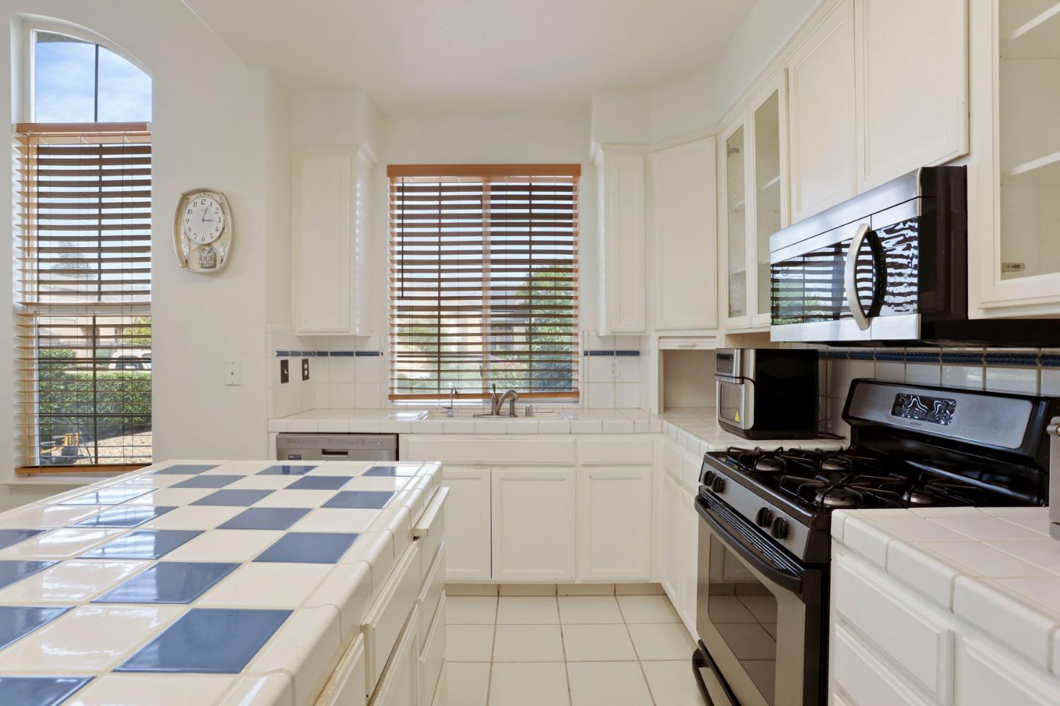 Detail Gallery Image 17 of 40 For 2039 London Ave, Manteca,  CA 95336 - 4 Beds | 2 Baths