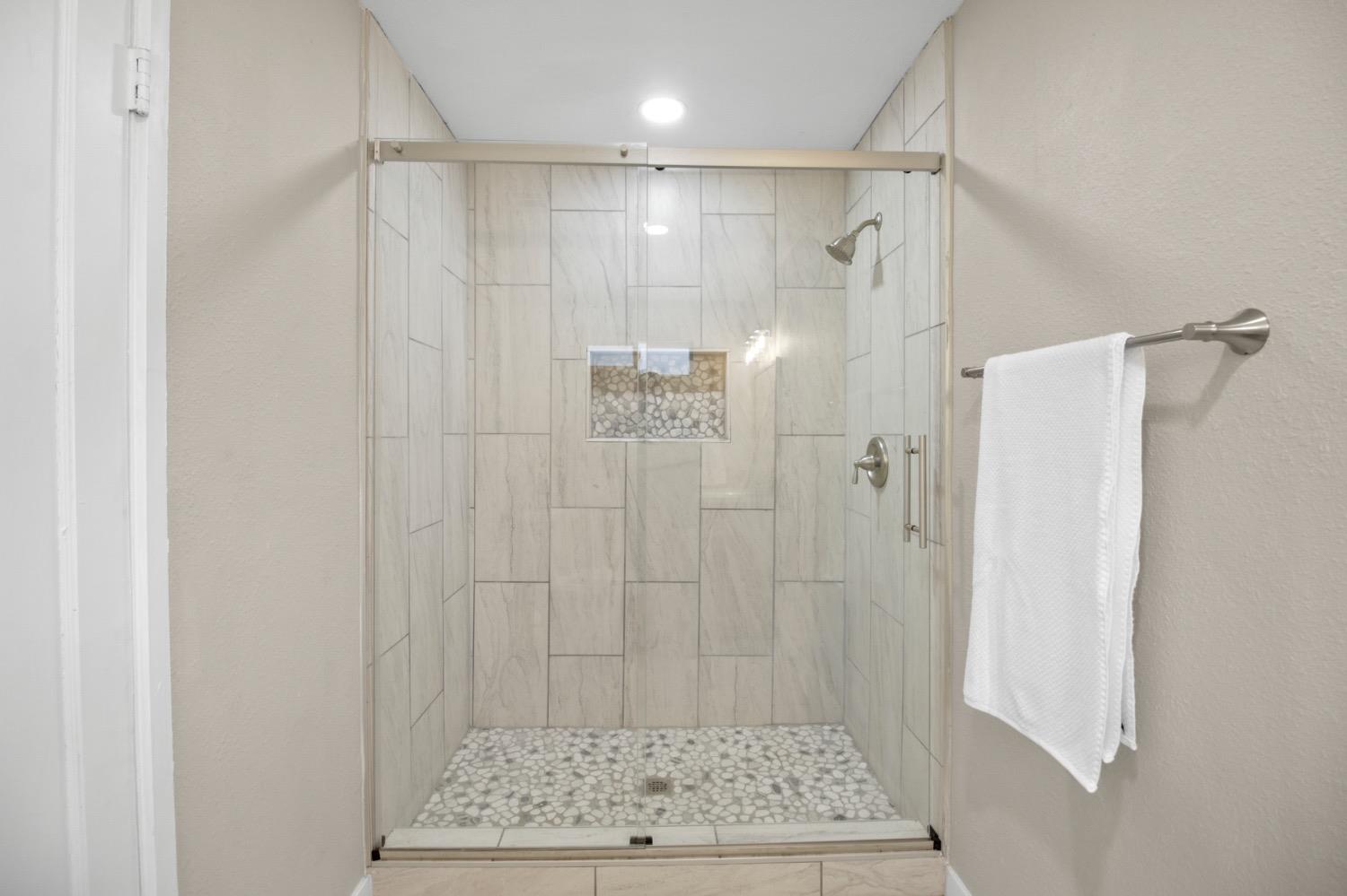 Detail Gallery Image 18 of 33 For 18826 Ca-113, Knights Landing,  CA 95645 - 3 Beds | 1 Baths
