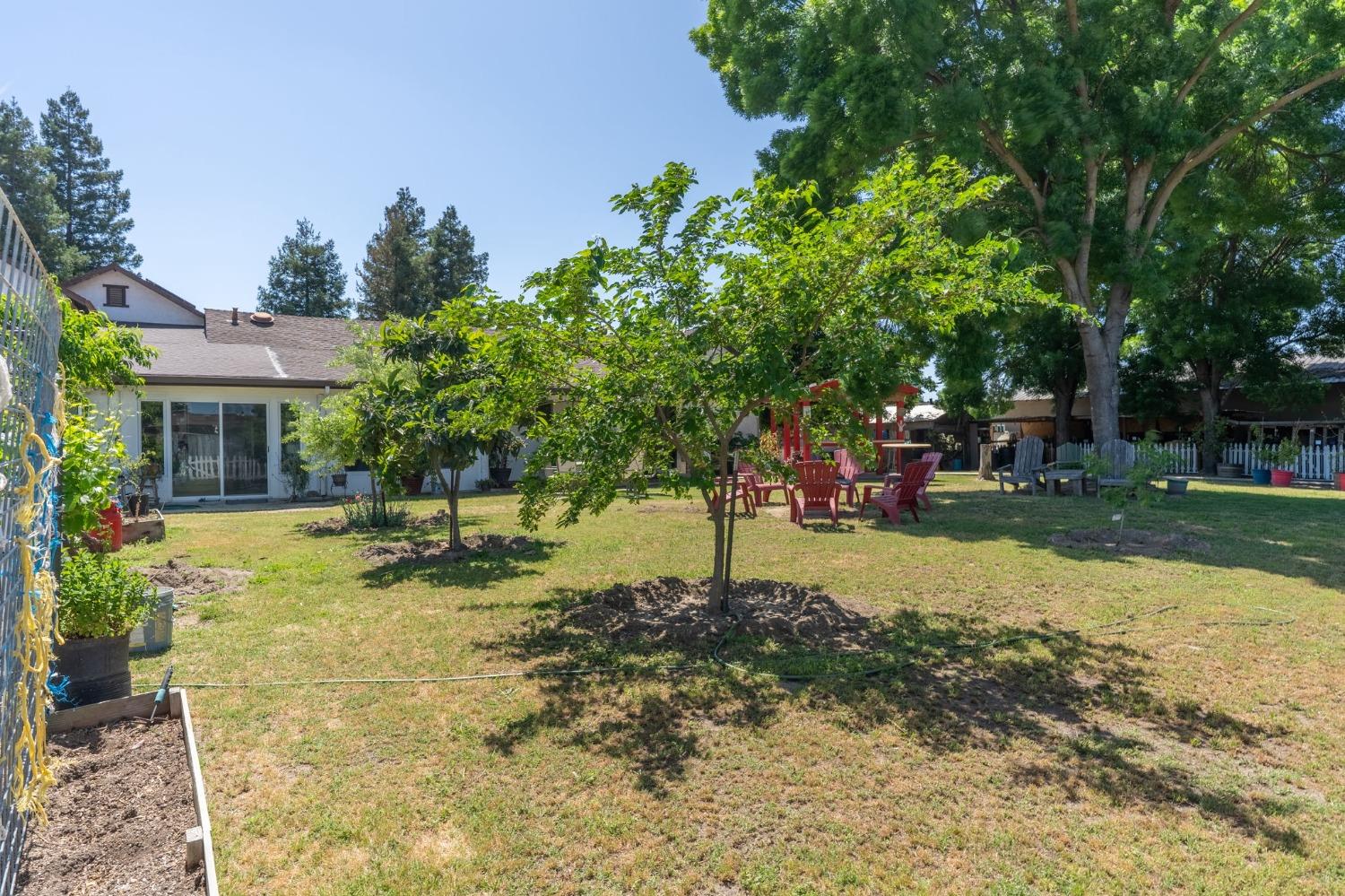 Detail Gallery Image 40 of 43 For 2019 Lee Rae Ct, Turlock,  CA 95380 - 5 Beds | 3 Baths