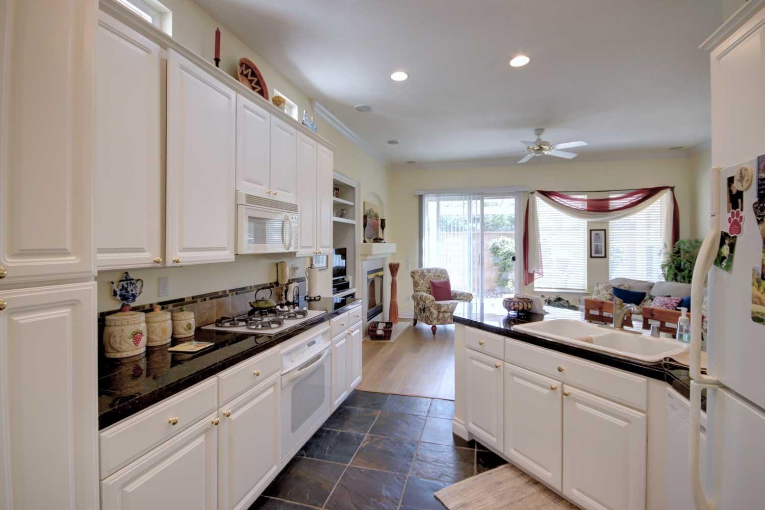 Detail Gallery Image 16 of 37 For 12020 Gold Arbor Ln, Gold River,  CA 95670 - 3 Beds | 2 Baths