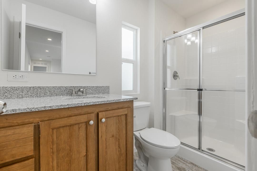 Detail Gallery Image 8 of 9 For 1550 162nd Ave 47, San Leandro,  CA 94578 - 1 Beds | 1 Baths
