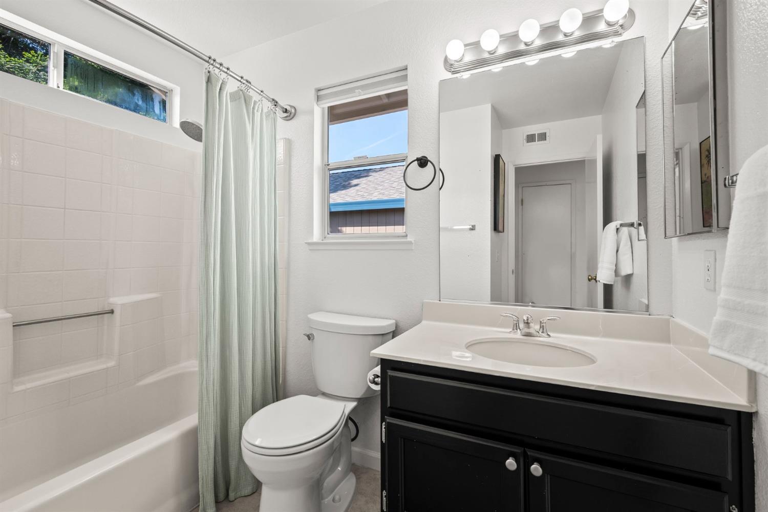 Detail Gallery Image 29 of 40 For 3745 Stone Walk Ct, Antelope,  CA 95843 - 4 Beds | 3 Baths