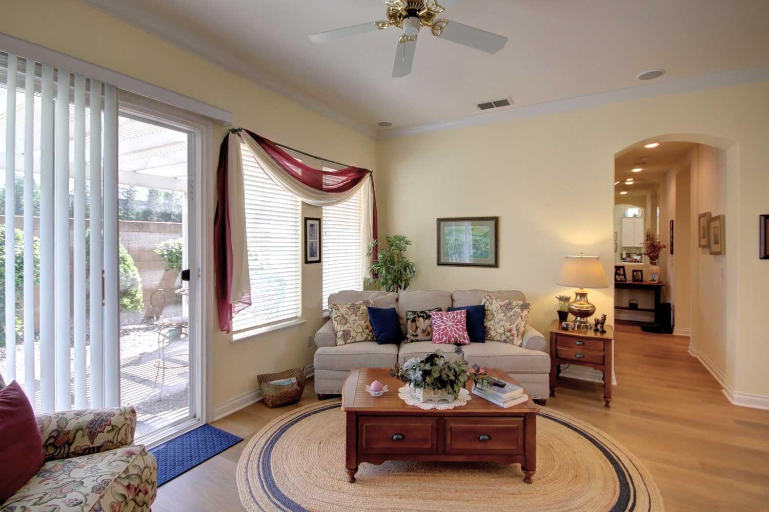 Detail Gallery Image 18 of 37 For 12020 Gold Arbor Ln, Gold River,  CA 95670 - 3 Beds | 2 Baths