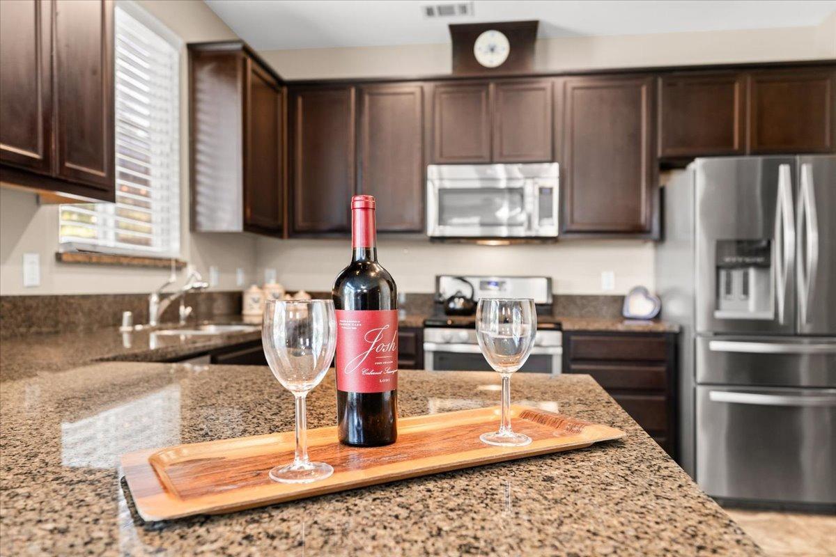 Detail Gallery Image 28 of 86 For 2060 Tarpan Way #22,  Oakdale,  CA 95361 - 4 Beds | 2/1 Baths