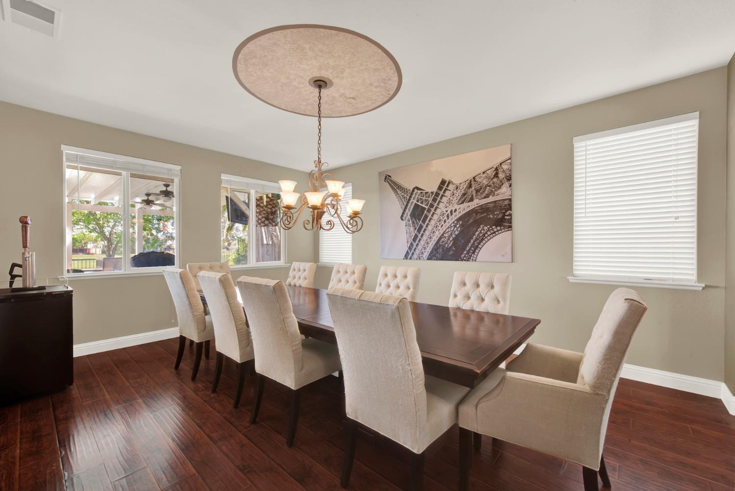 Detail Gallery Image 12 of 82 For 33565 Wildwing Dr, Woodland,  CA 95695 - 4 Beds | 2/1 Baths