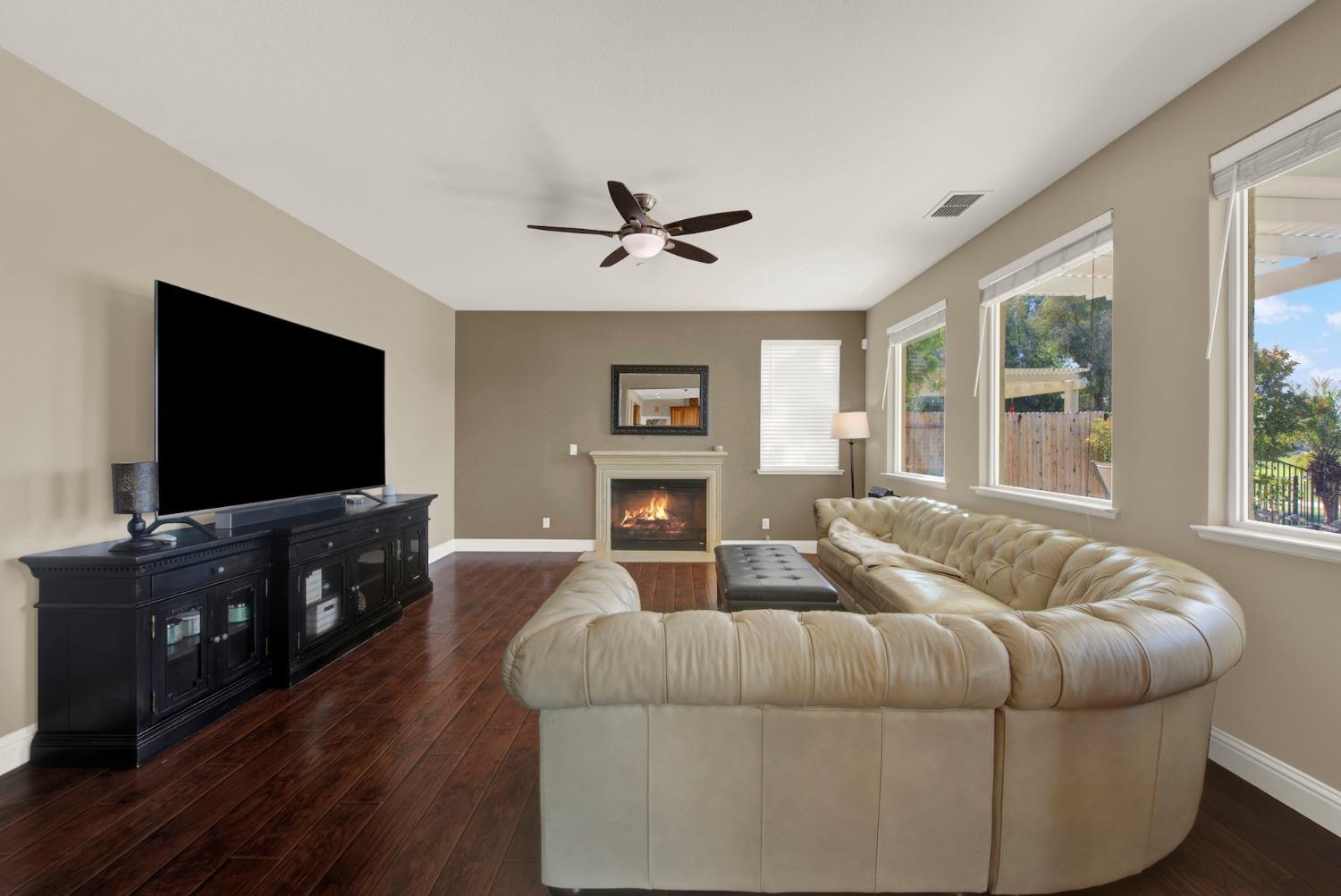 Detail Gallery Image 22 of 82 For 33565 Wildwing Dr, Woodland,  CA 95695 - 4 Beds | 2/1 Baths