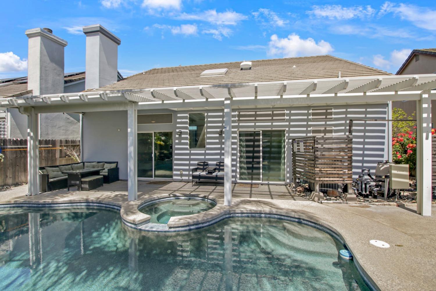 Detail Gallery Image 58 of 63 For 9004 Cobble Crest Dr, Sacramento,  CA 95829 - 5 Beds | 3 Baths