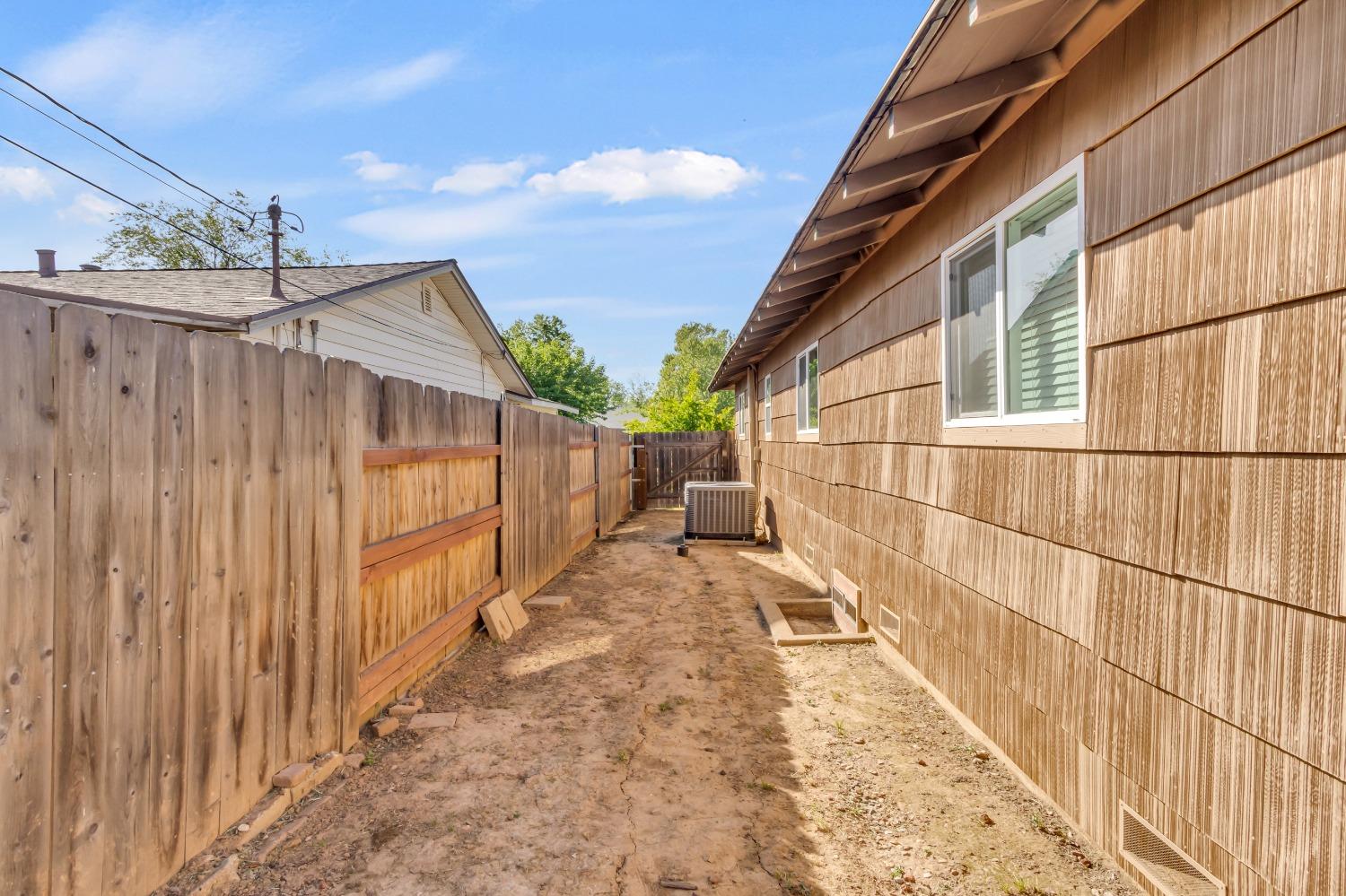 Aramon Drive, Rancho Cordova, California image 40