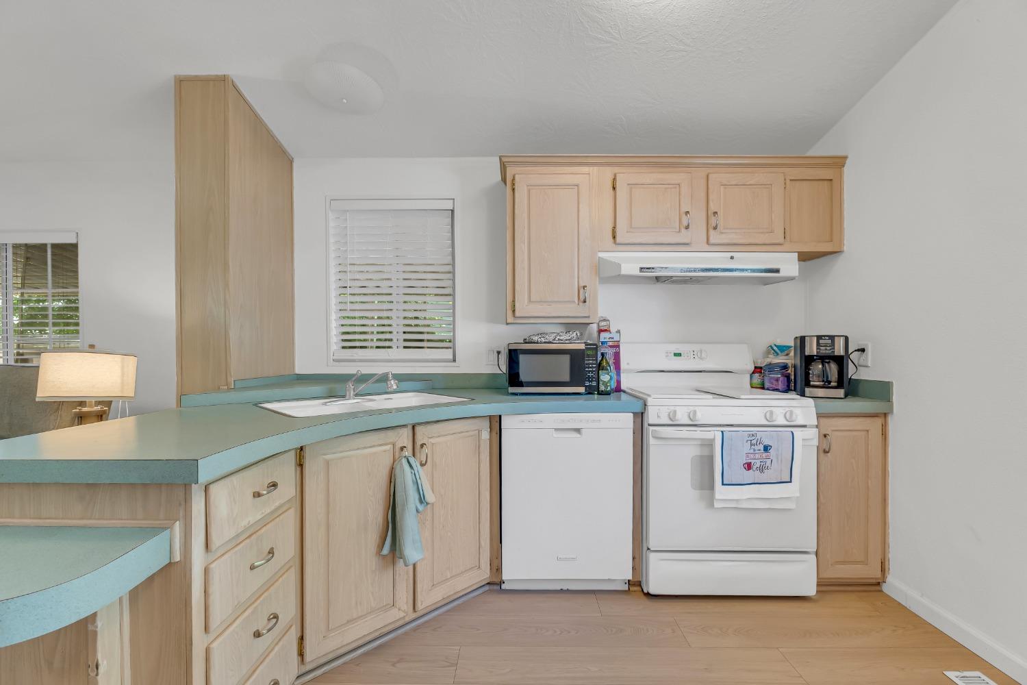 Detail Gallery Image 7 of 33 For 6805 Douglas Blvd 56, Granite Bay,  CA 95746 - 2 Beds | 1 Baths