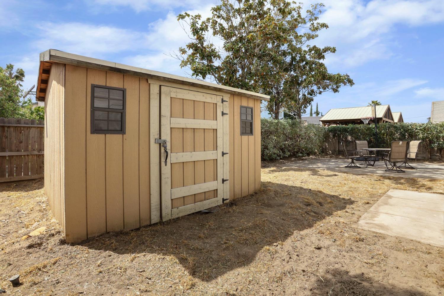 Detail Gallery Image 37 of 40 For 2039 London Ave, Manteca,  CA 95336 - 4 Beds | 2 Baths