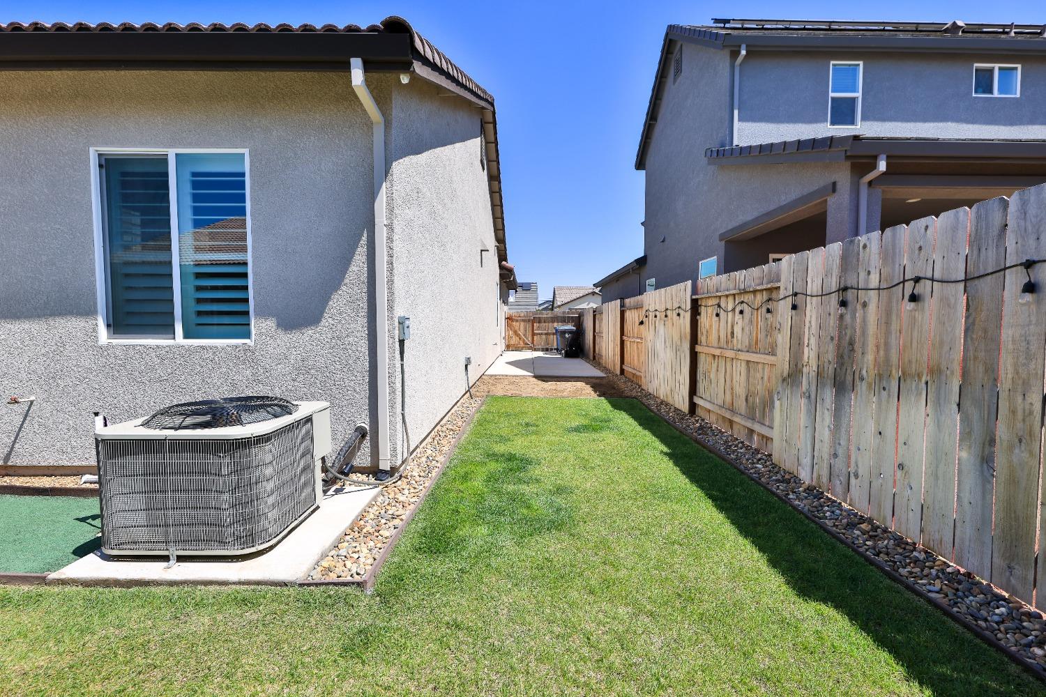 Detail Gallery Image 48 of 52 For 2403 Tribeca Ave, Manteca,  CA 95337 - 3 Beds | 3 Baths